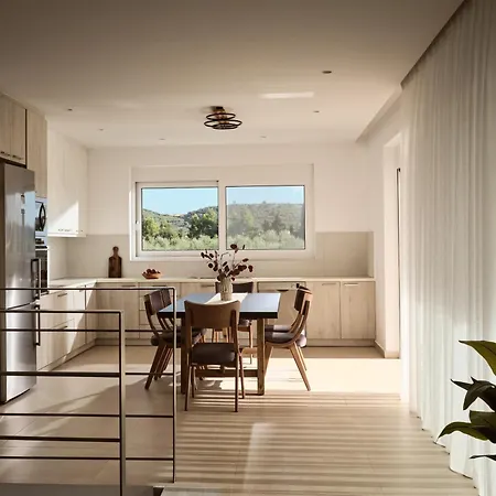 Vila Hora Ionica Villa, Private Pool & 10acre Greenland, By Thinkvilla