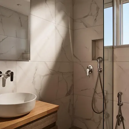 Hora Ionica Villa, Private Pool & 10acre Greenland, By Thinkvilla Vila