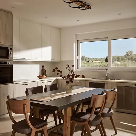 Vila Hora Ionica Villa, Private Pool & 10acre Greenland, By Thinkvilla *