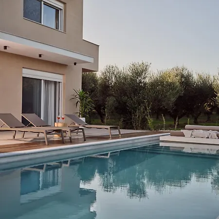 Vila Hora Ionica Villa, Private Pool & 10acre Greenland, By Thinkvilla Koukounariá