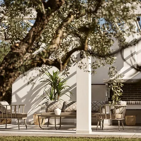 Vila Hora Ionica Villa, Private Pool & 10acre Greenland, By Thinkvilla Koukounariá